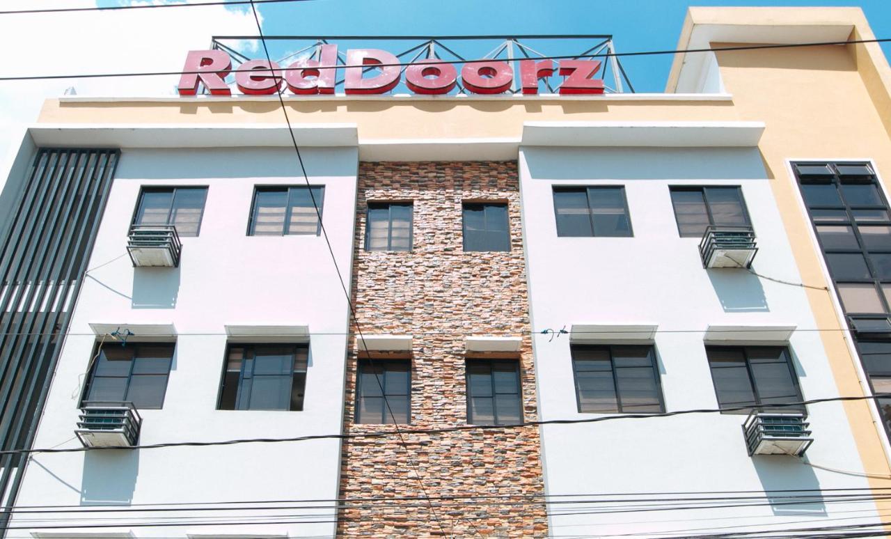 Hotel RedDoorz near SM Bicutan Paranaque City Zewnętrze zdjęcie