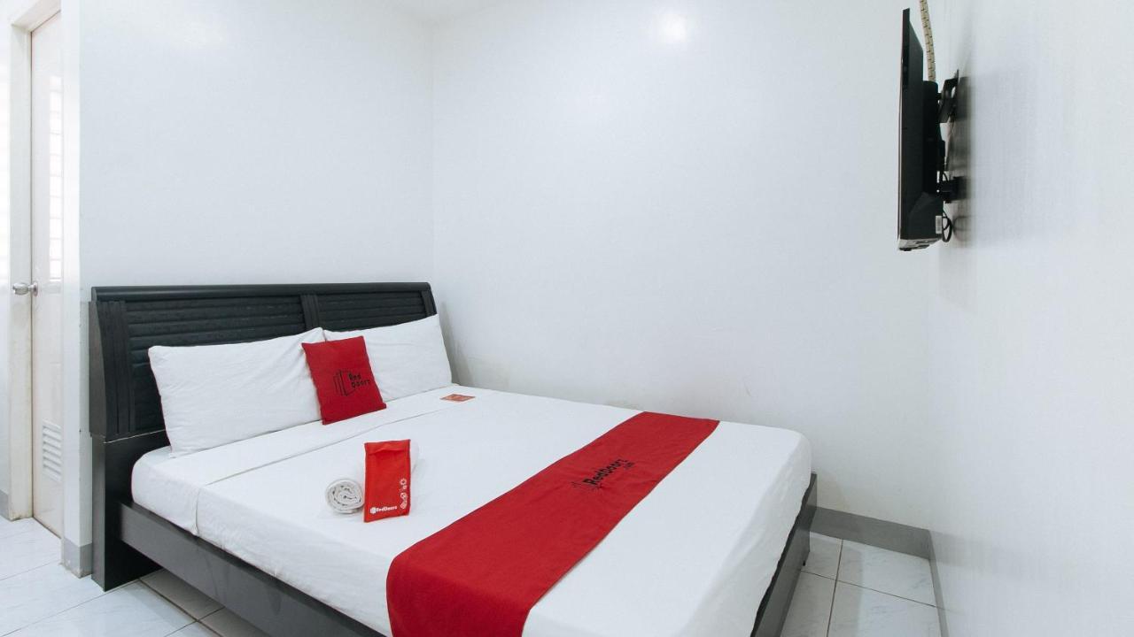 Hotel RedDoorz near SM Bicutan Paranaque City Zewnętrze zdjęcie