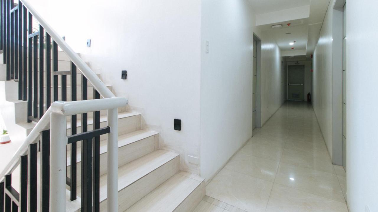 Hotel RedDoorz near SM Bicutan Paranaque City Zewnętrze zdjęcie