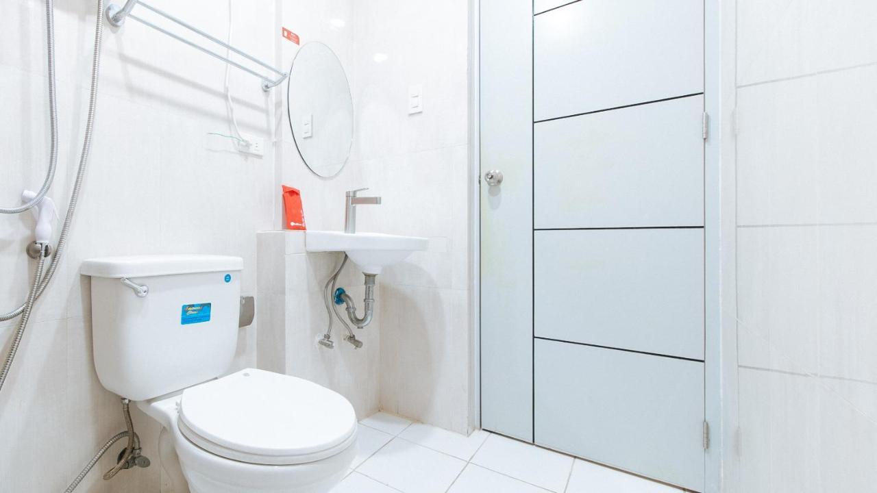 Hotel RedDoorz near SM Bicutan Paranaque City Zewnętrze zdjęcie