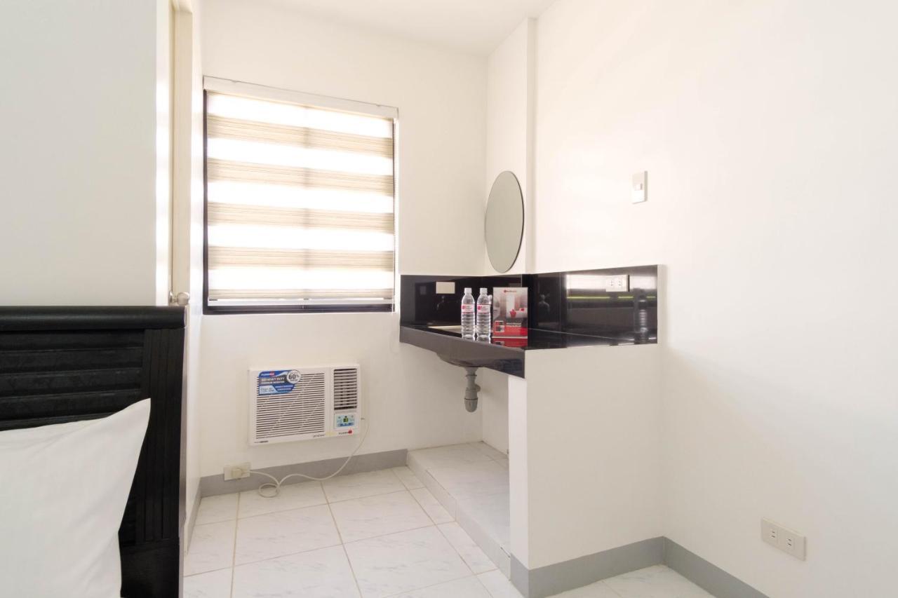 Hotel RedDoorz near SM Bicutan Paranaque City Zewnętrze zdjęcie
