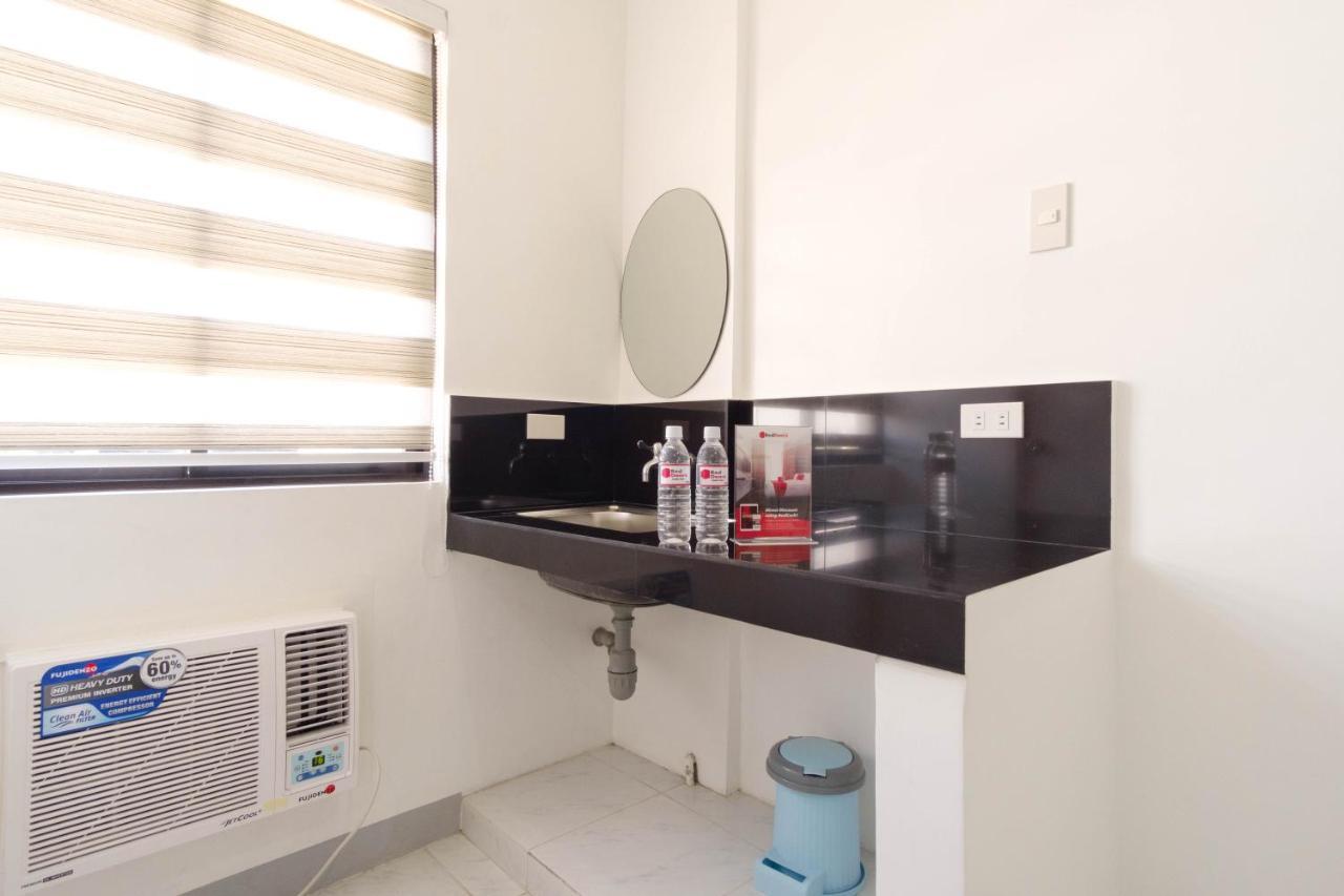 Hotel RedDoorz near SM Bicutan Paranaque City Zewnętrze zdjęcie