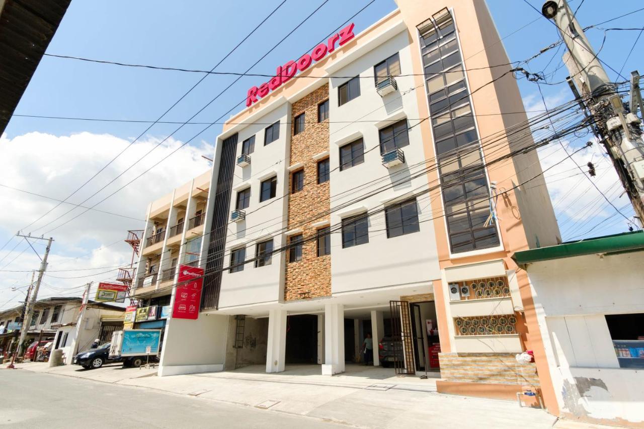 Hotel RedDoorz near SM Bicutan Paranaque City Zewnętrze zdjęcie